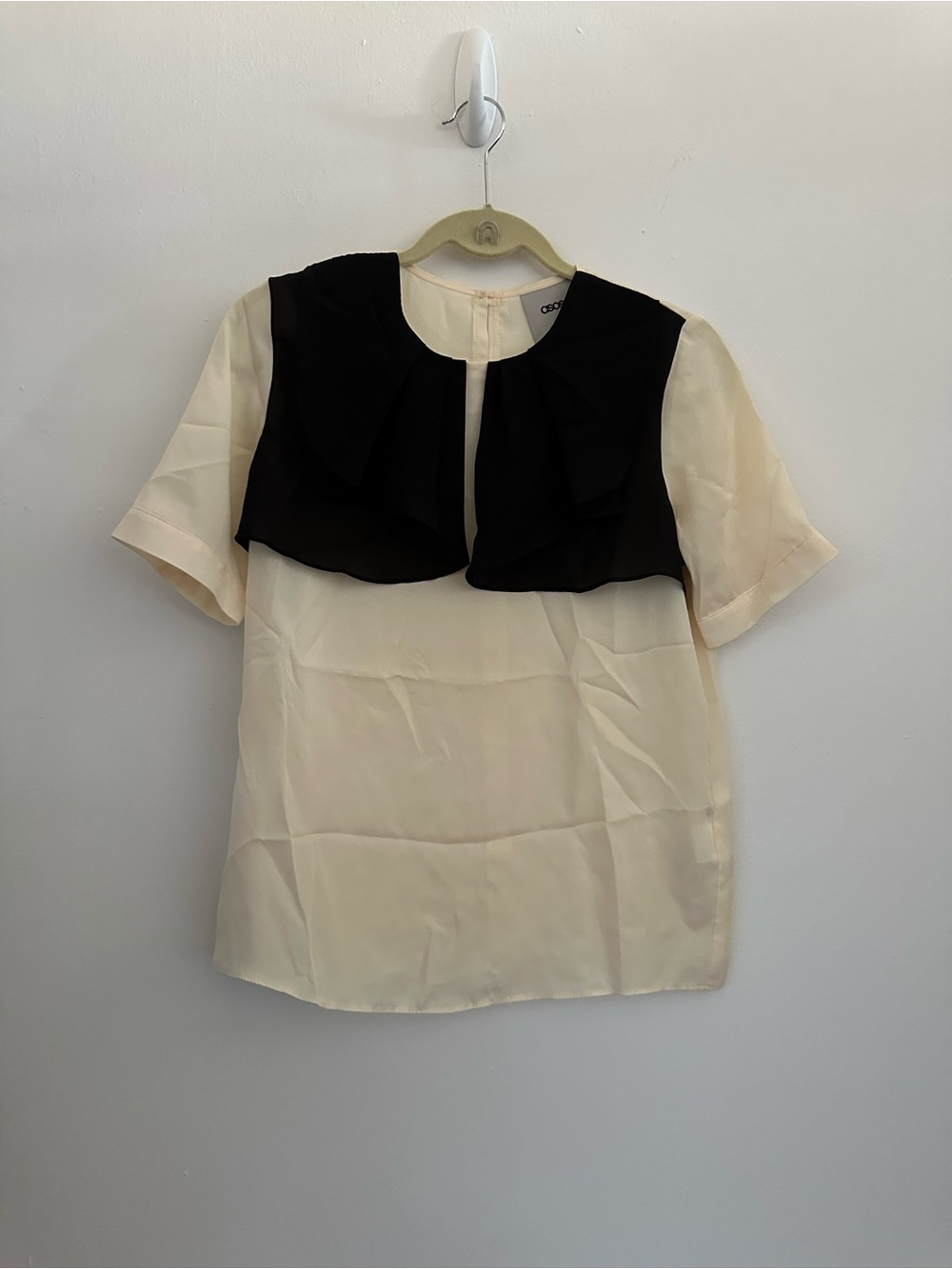 ASOS Black and Ivory Short Sleeve Blouse Size US 4
